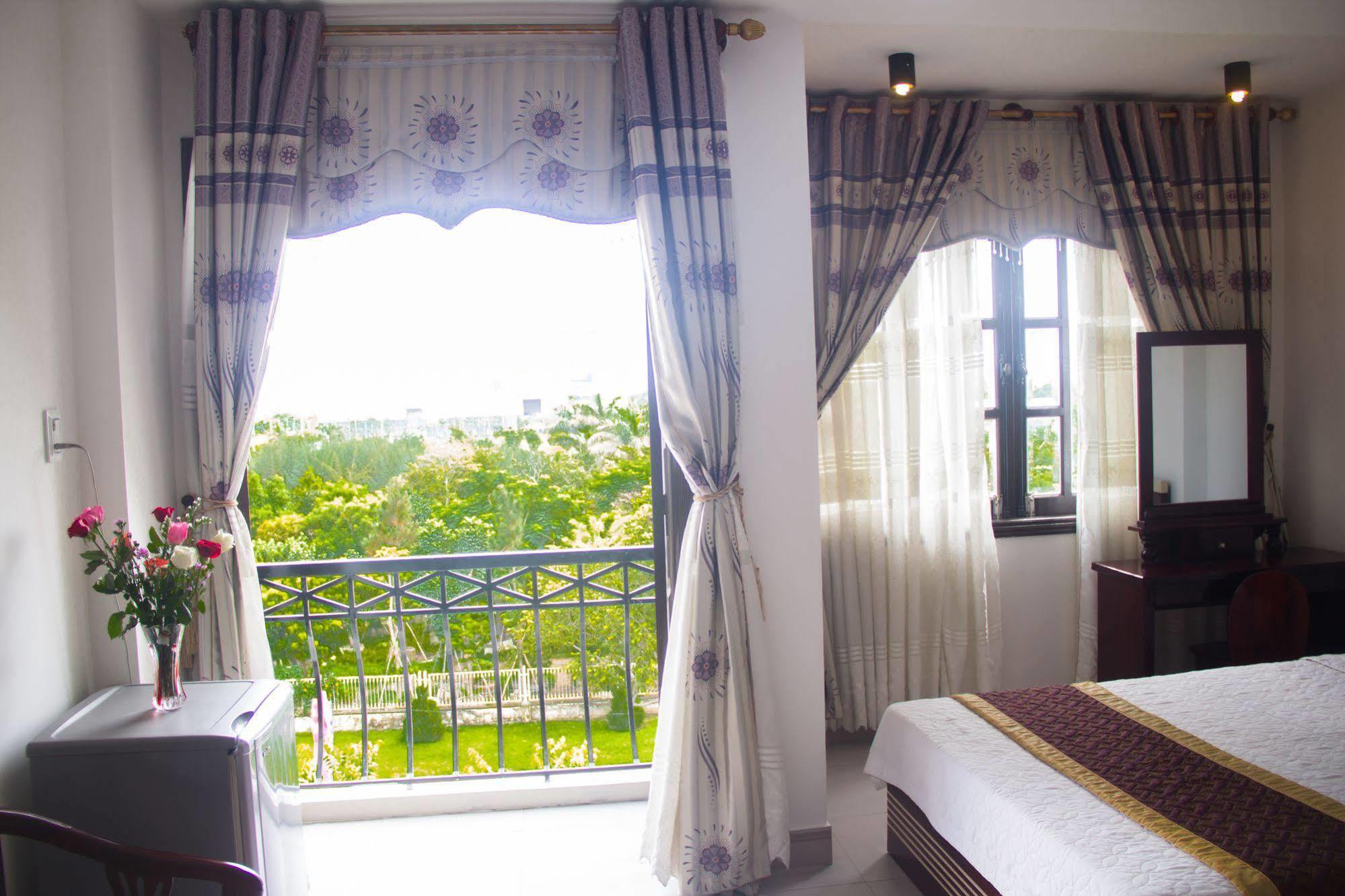 Vivyanne Hotel Da Nang Exterior photo