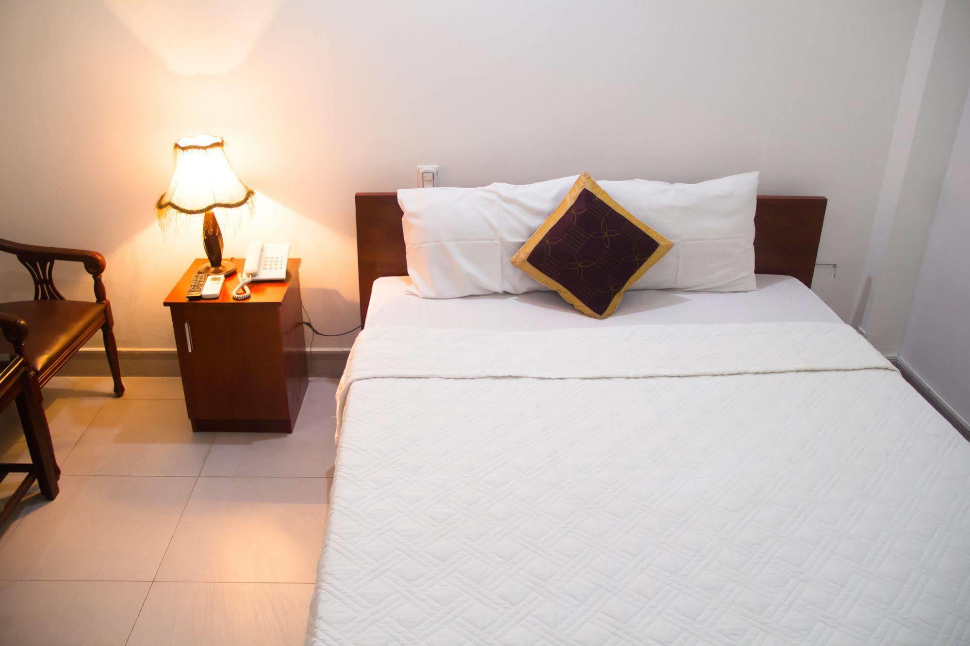 Vivyanne Hotel Da Nang Exterior photo
